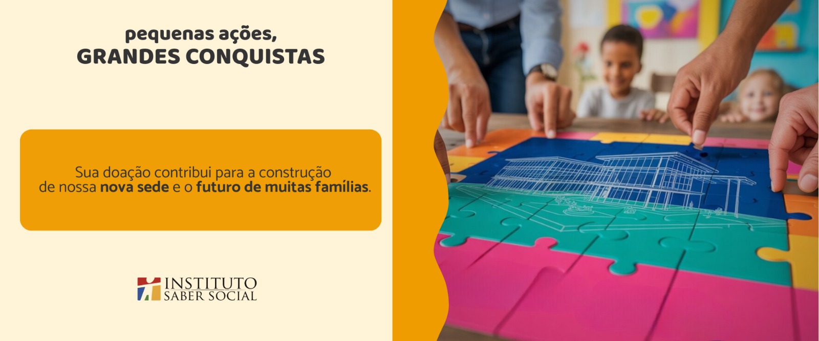 Mãos montando quebra-cabeça com projeto arquitetônico